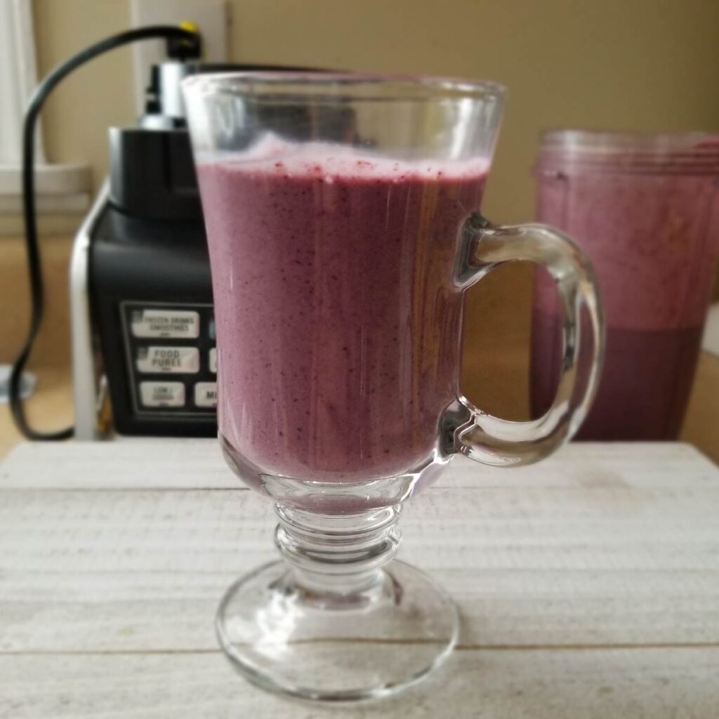 Chocolate berry smoothie