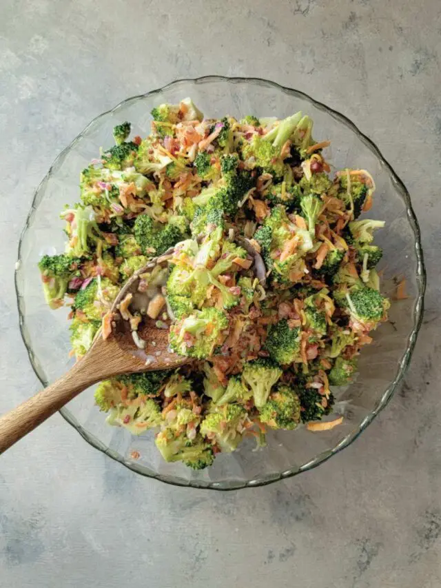 Broccoli Salad with Bacon and Cheese