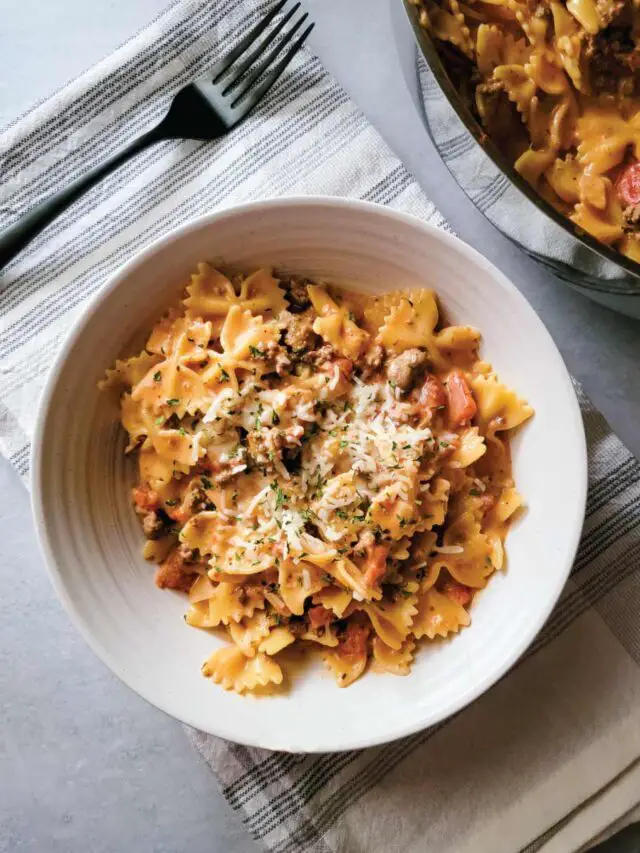 One Pot Creamy Pasta and Ground Beef