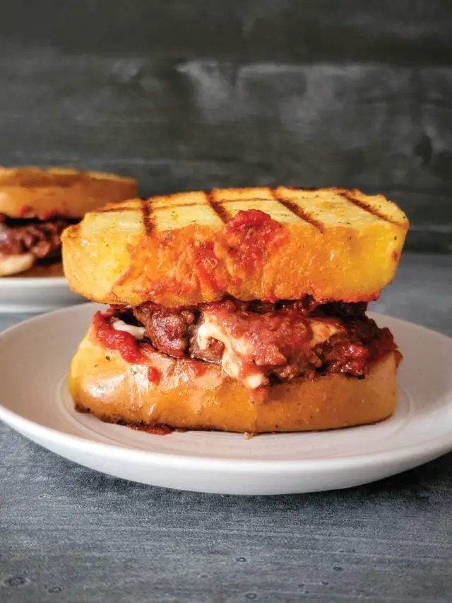 Best Grilled Stuffed Pizza Burgers