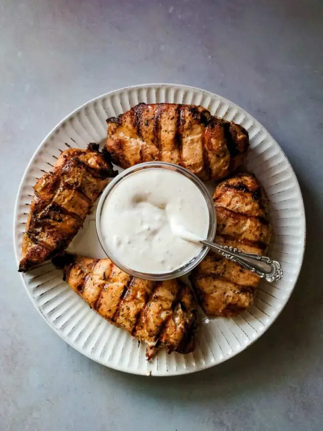 Easy Grilled Chicken Breasts with a Creamy Garlic Sauce